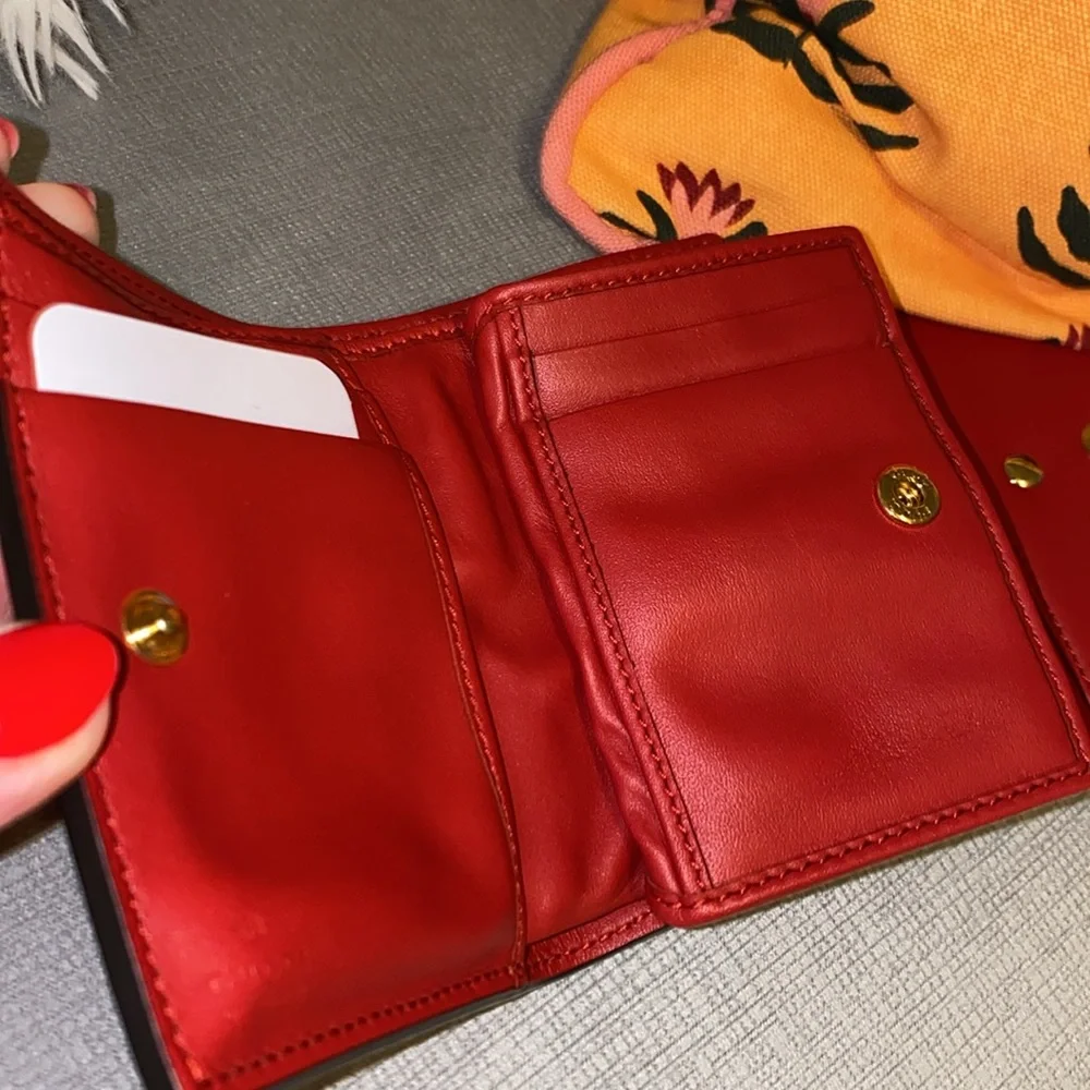 GUCCI Sylvie Leather Wallet - Picture 4 of 13